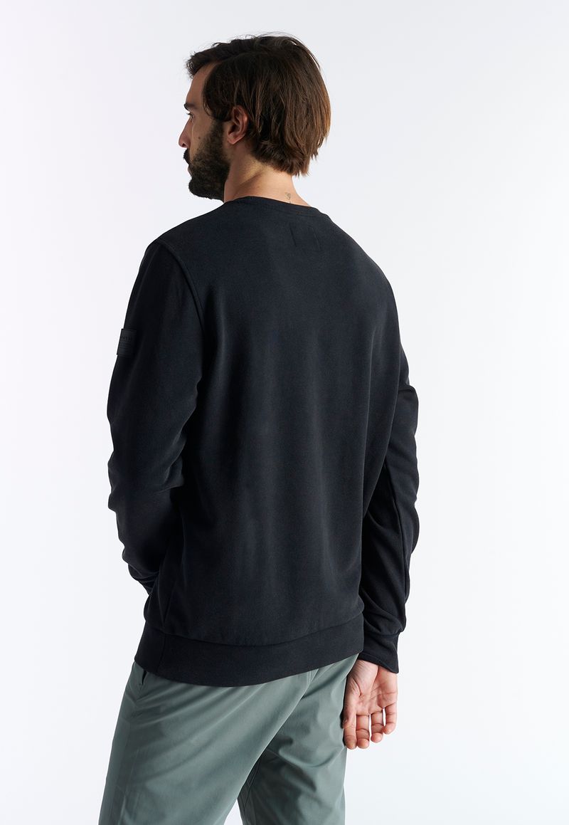 label-3
