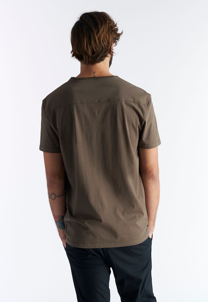 label-3