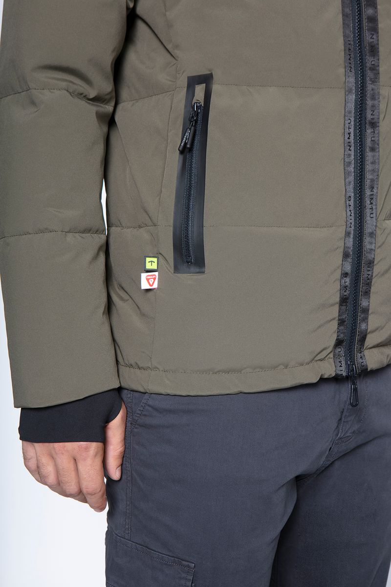 label-4